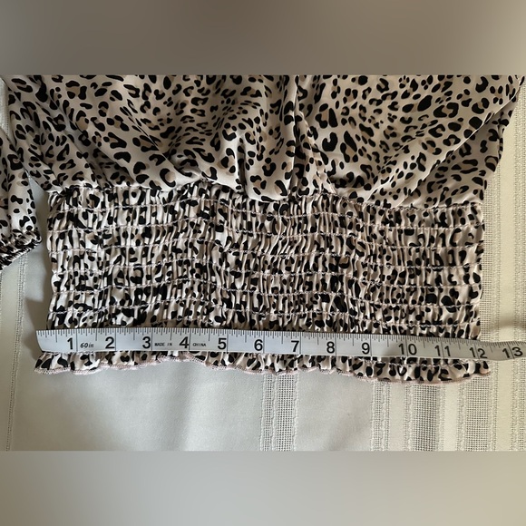 Papaya Leopard Print V-Neck Blouse - Picture 8 of 11